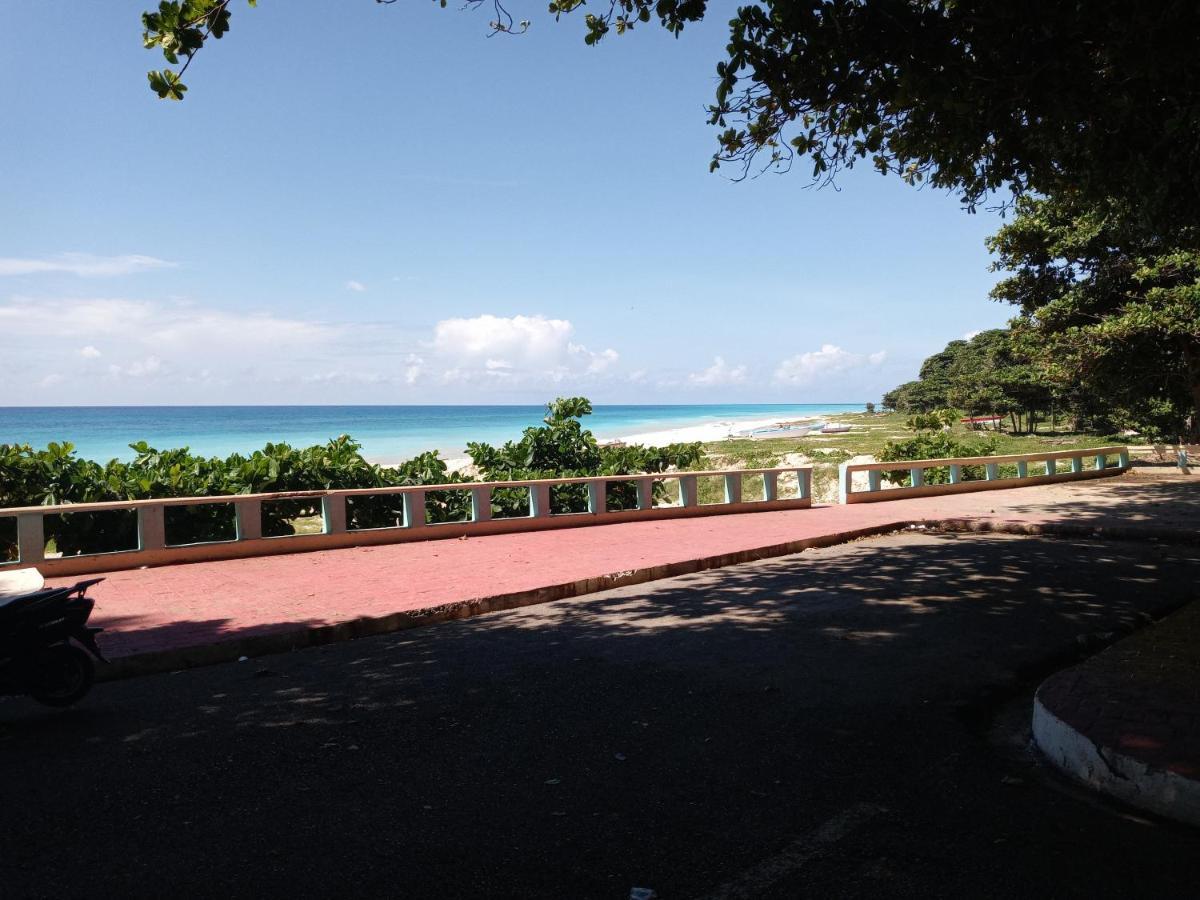 Beachfront Apartment, Quiet 4 Beds, 1 Bath, Ac, Wi-Fi, Hot Water, In Paraiso Near Los Patos エクステリア 写真
