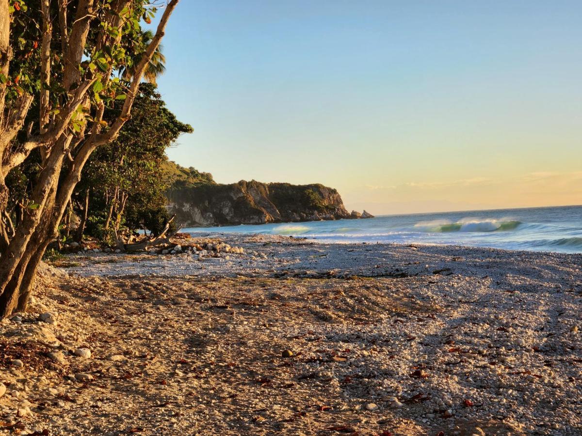 Beachfront Apartment, Quiet 4 Beds, 1 Bath, Ac, Wi-Fi, Hot Water, In Paraiso Near Los Patos エクステリア 写真