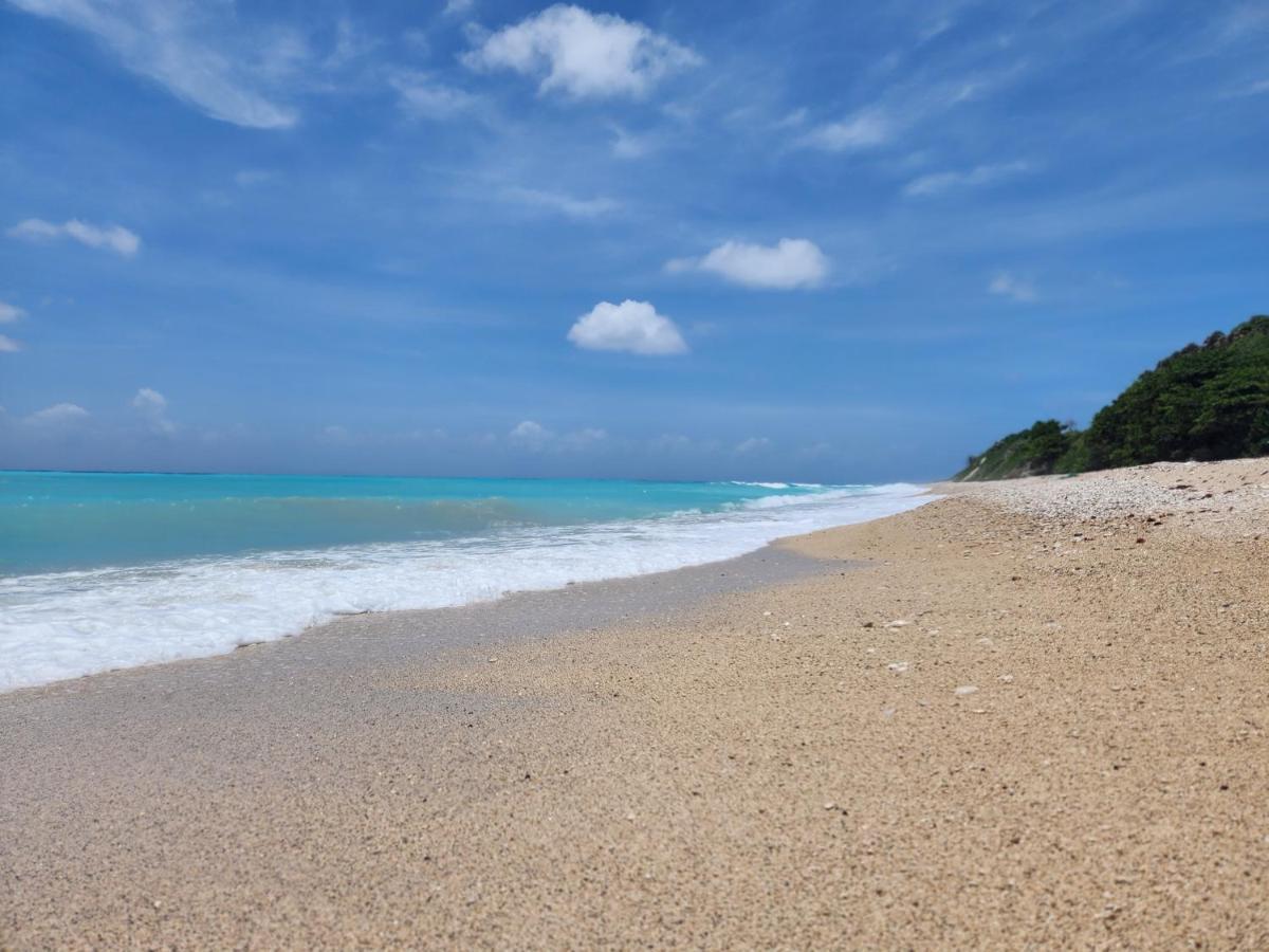 Beachfront Apartment, Quiet 4 Beds, 1 Bath, Ac, Wi-Fi, Hot Water, In Paraiso Near Los Patos エクステリア 写真